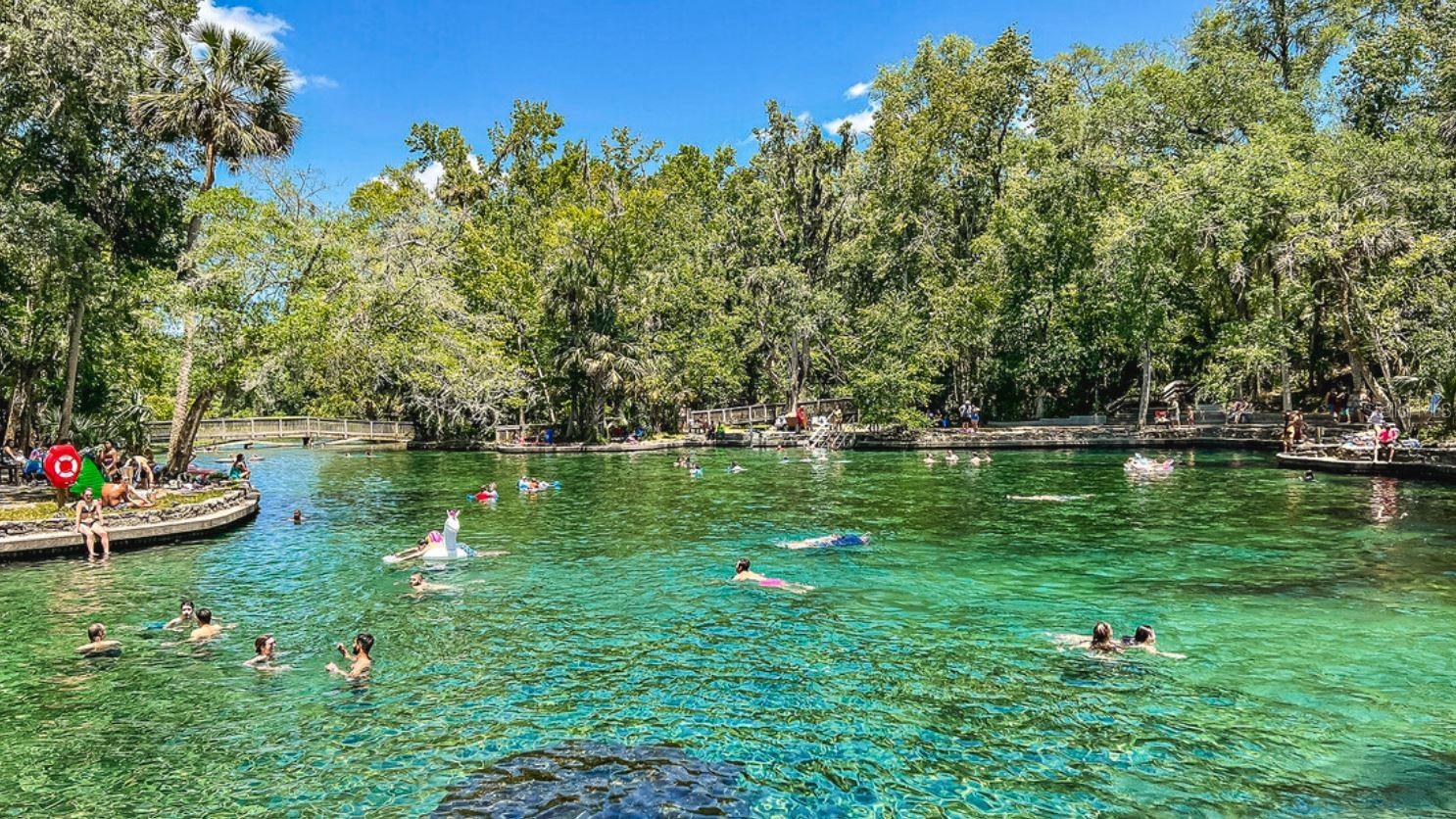 OAKS AT KELLY PARK - Residential