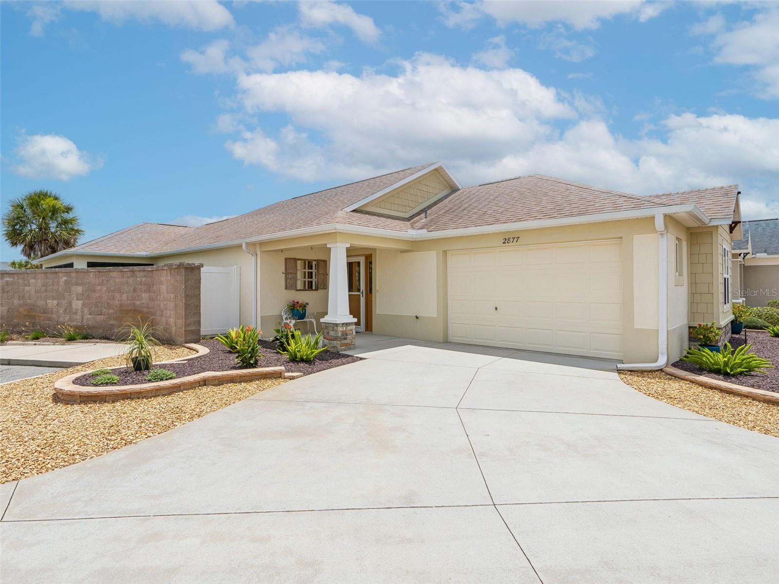 2877 FEUSTEL AVENUE