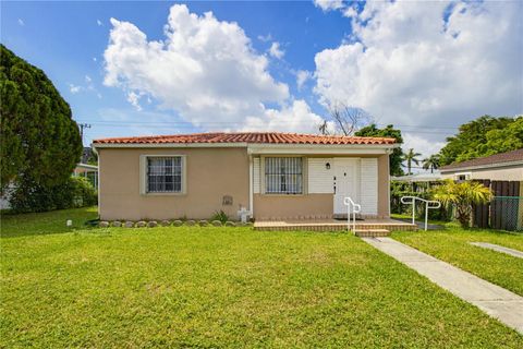 Photo of 6342 SW 39th Terrace, Miami, FL 33155 (MLS # S5152548)