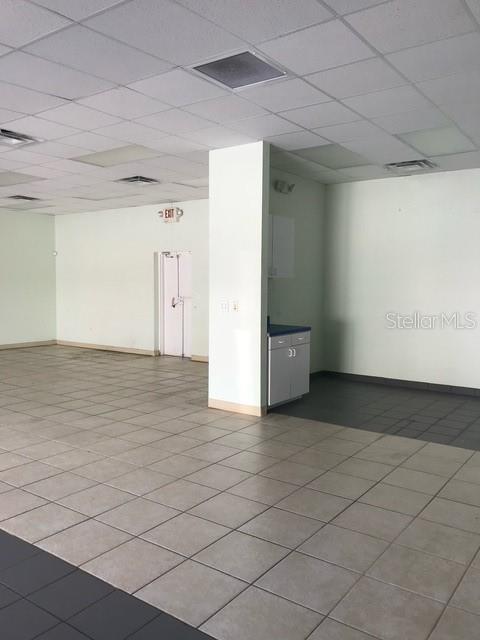 LAWNDALE THIRD ADD - Commercial Lease