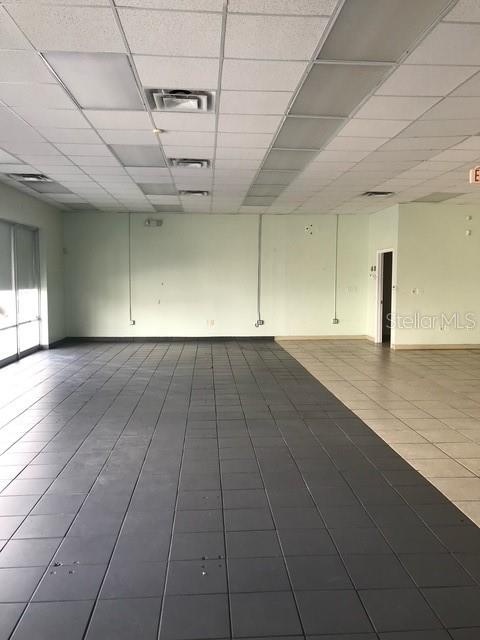 LAWNDALE THIRD ADD - Commercial Lease