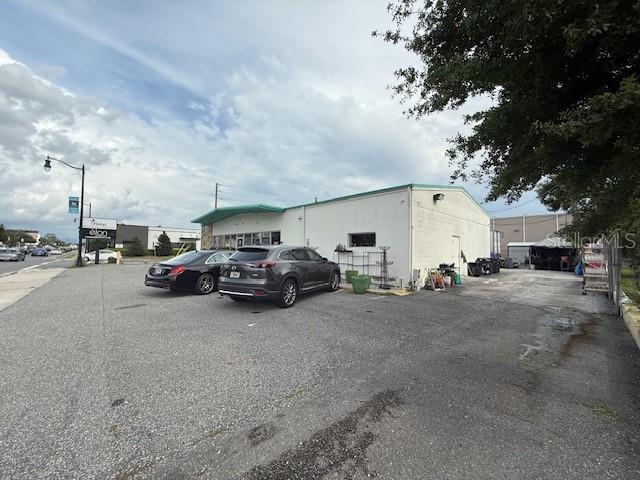 LAWNDALE THIRD ADD - Commercial Lease