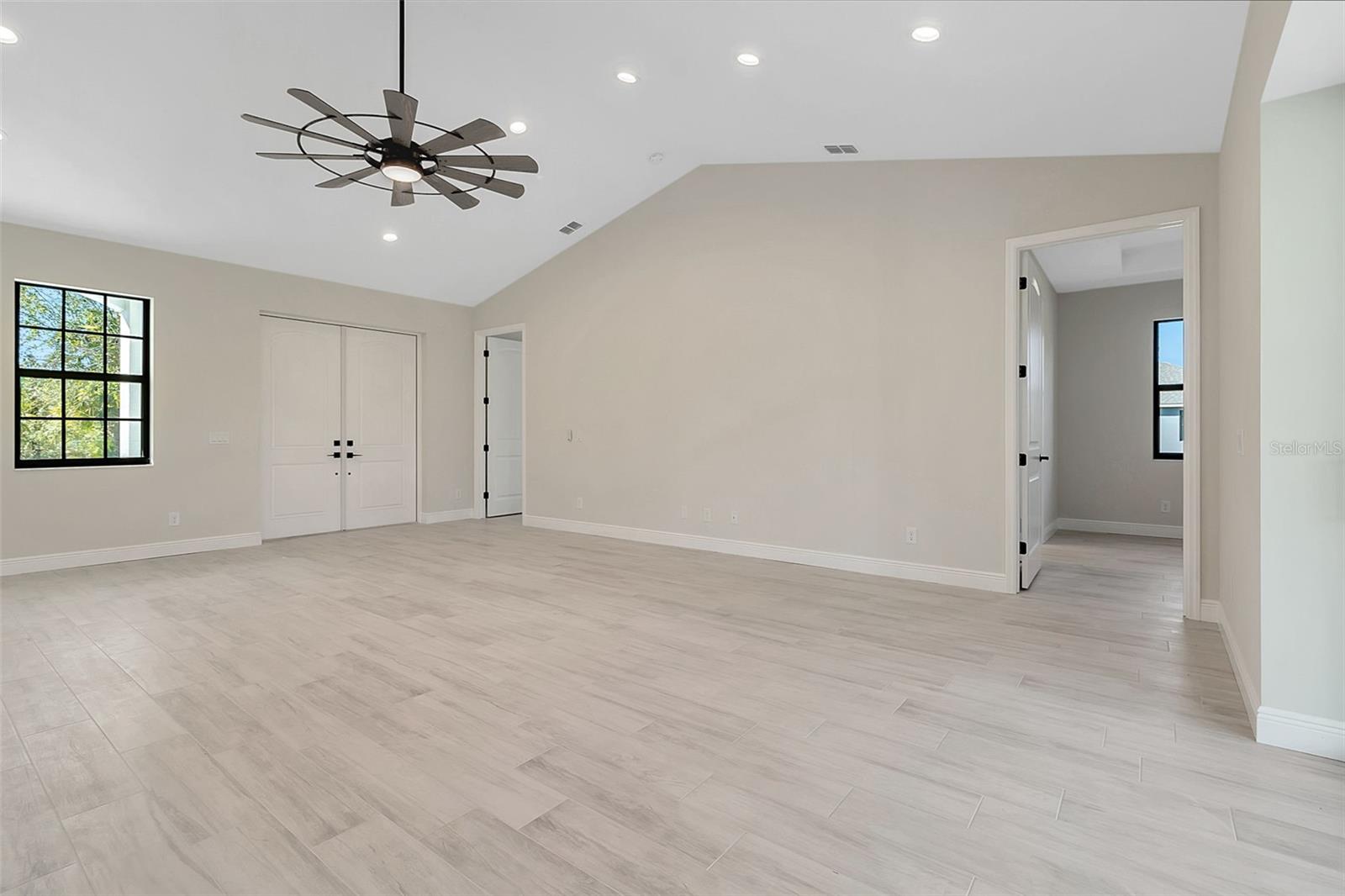 CHARLOTTE RANCHETTES - Residential