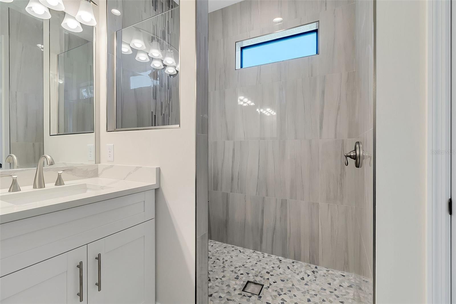 CHARLOTTE RANCHETTES - Residential