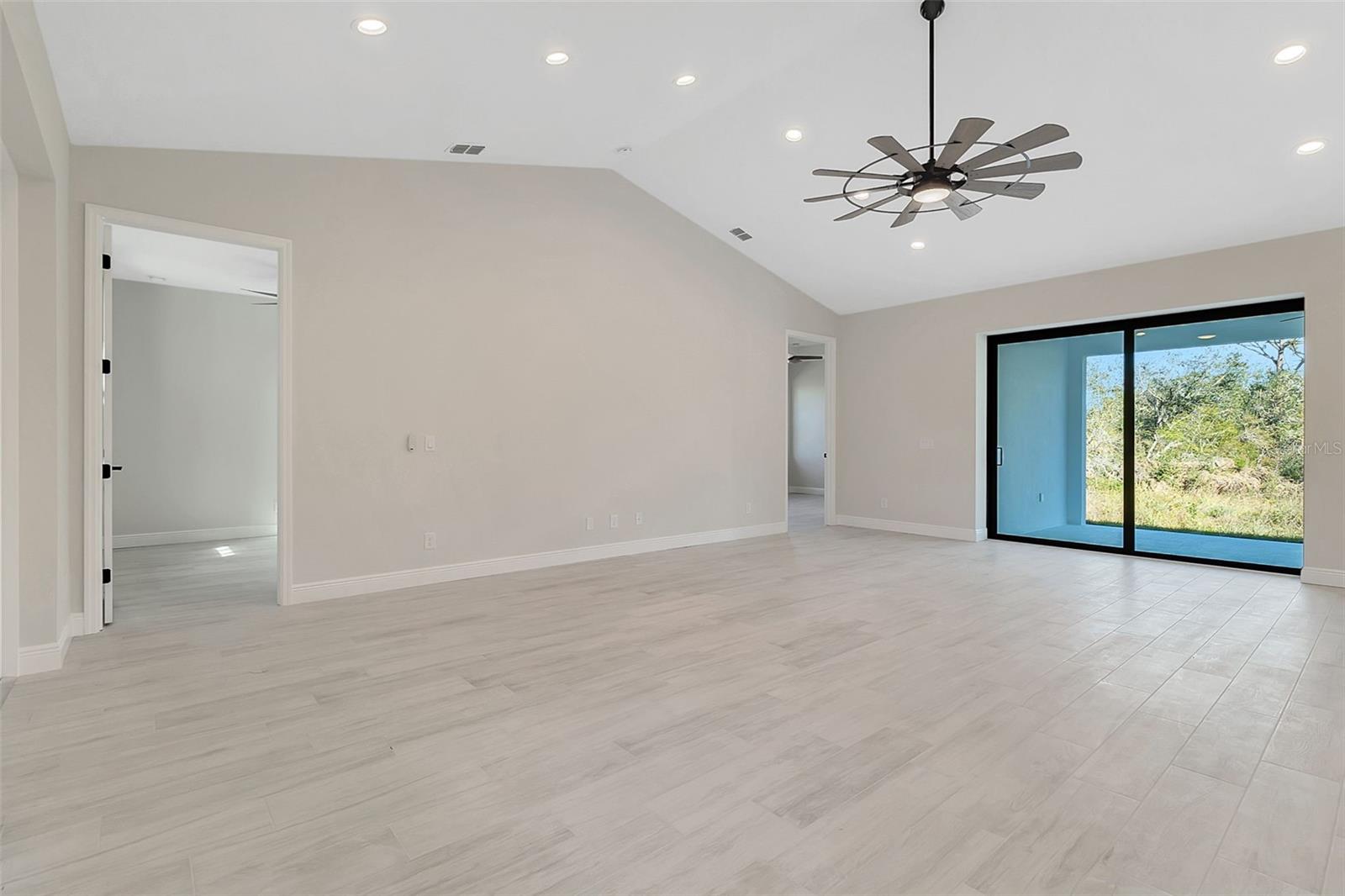 CHARLOTTE RANCHETTES - Residential