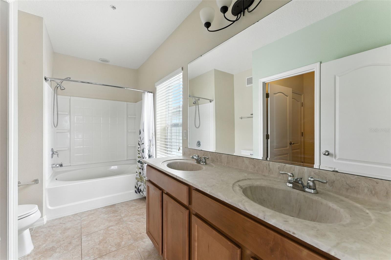 CARTER GLEN - Residential Lease