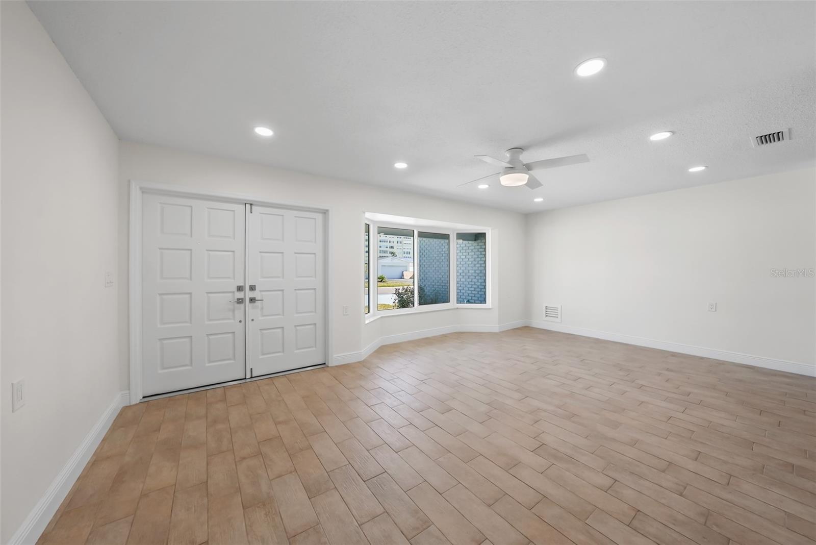 RIDGEWOOD - Residential