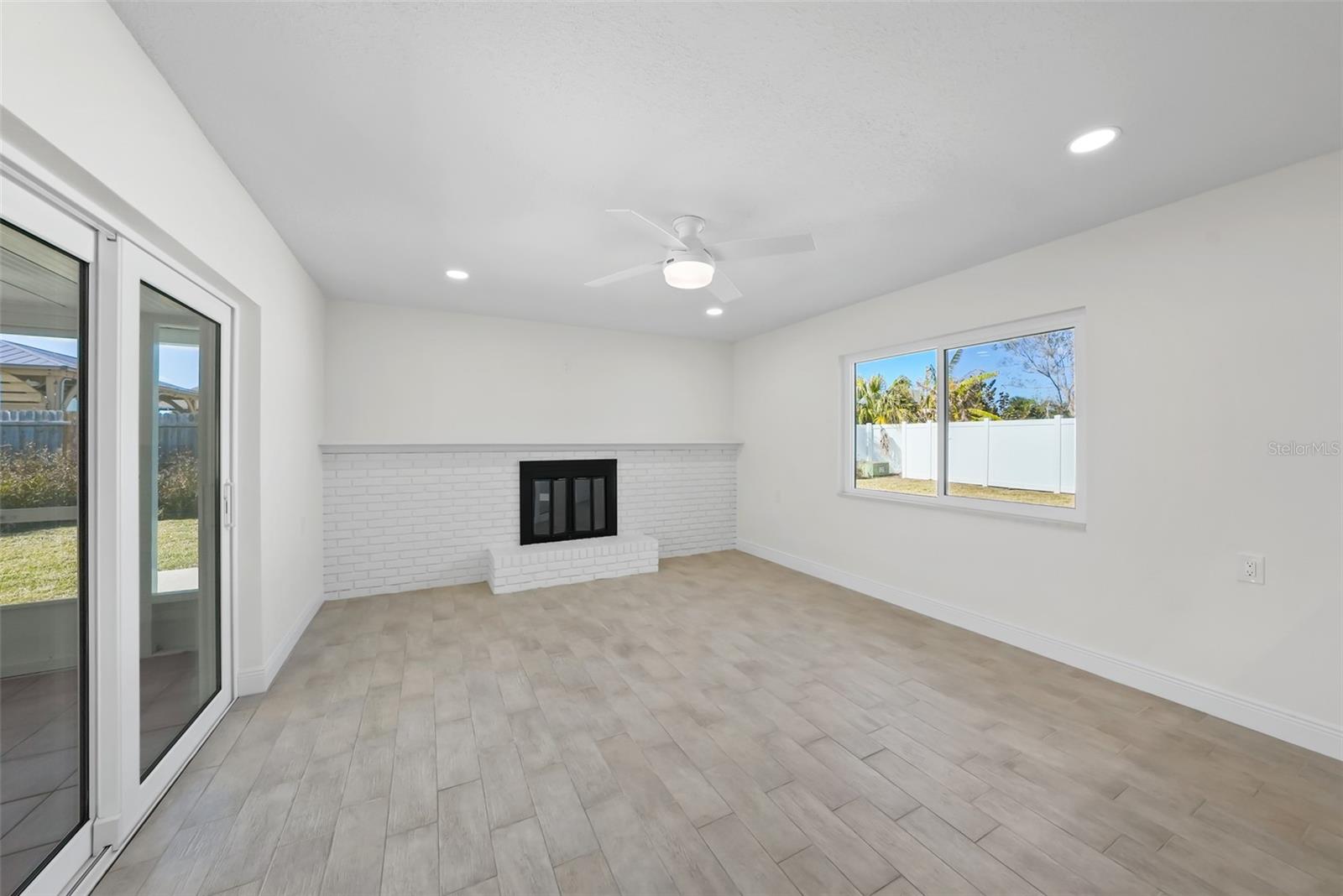 RIDGEWOOD - Residential