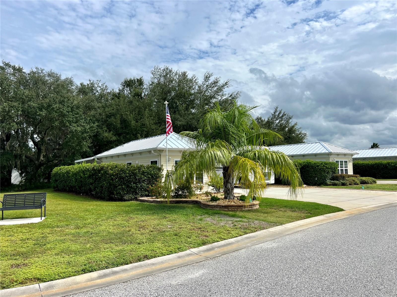 FLORIDA GRANDE MOTOR COACH RESIDENCE - Land