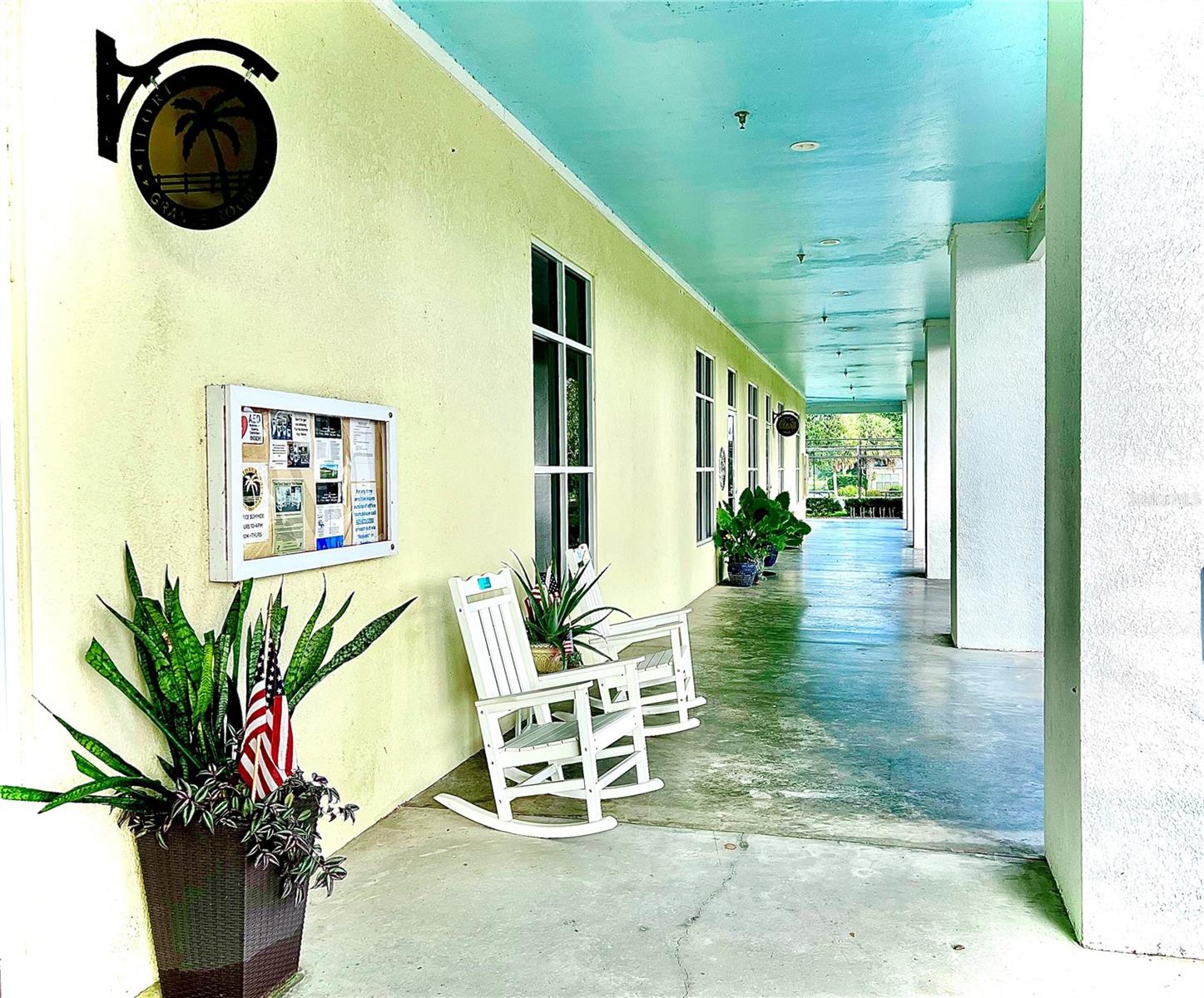 FLORIDA GRANDE MOTOR COACH RESIDENCE - Land