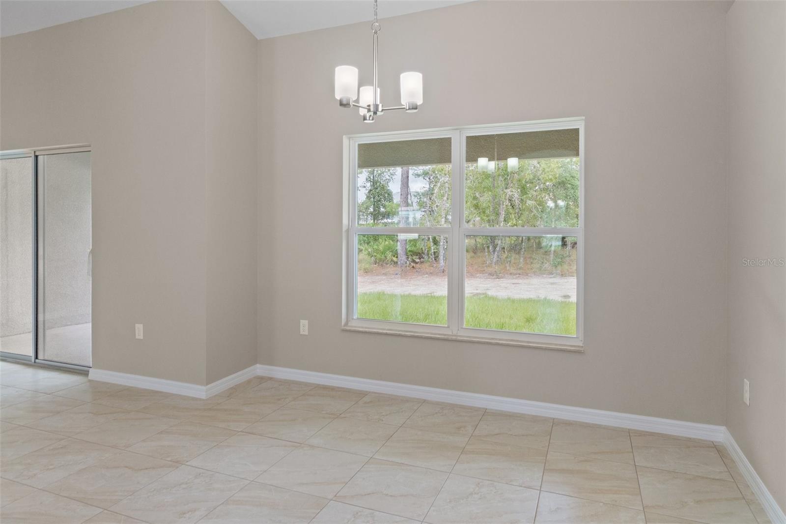 ROYAL HIGHLANDS - Residential