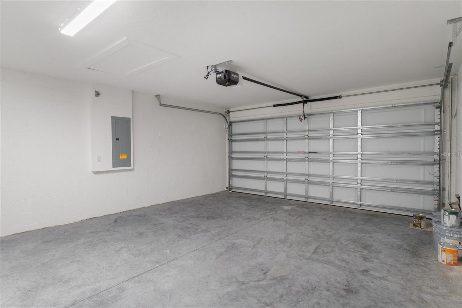 ROYAL HIGHLANDS - Residential