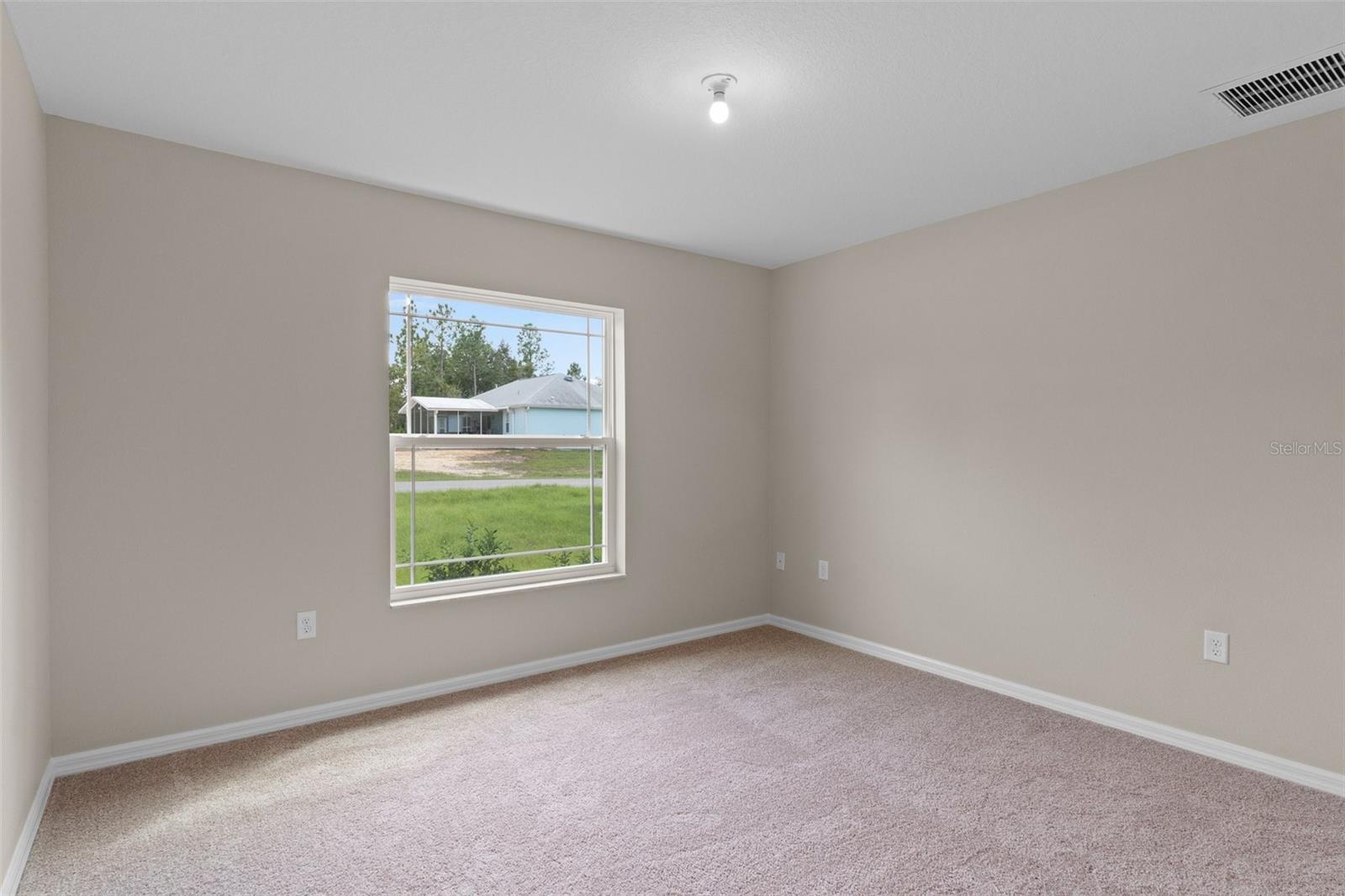 ROYAL HIGHLANDS - Residential