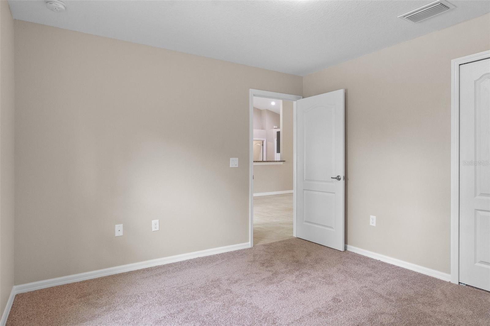 ROYAL HIGHLANDS - Residential