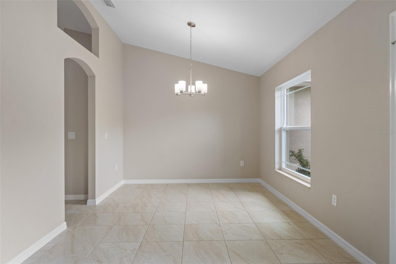 ROYAL HIGHLANDS - Residential