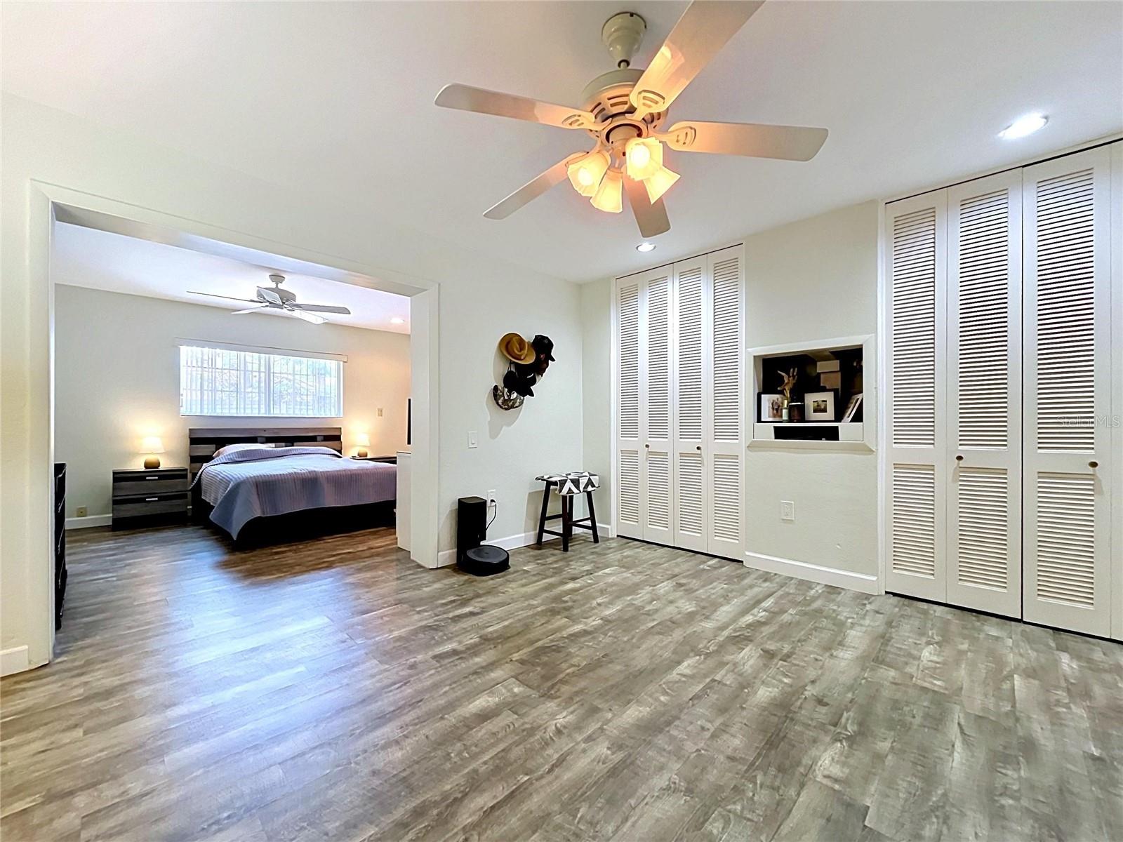 RIDGEWOOD GROVES - Residential