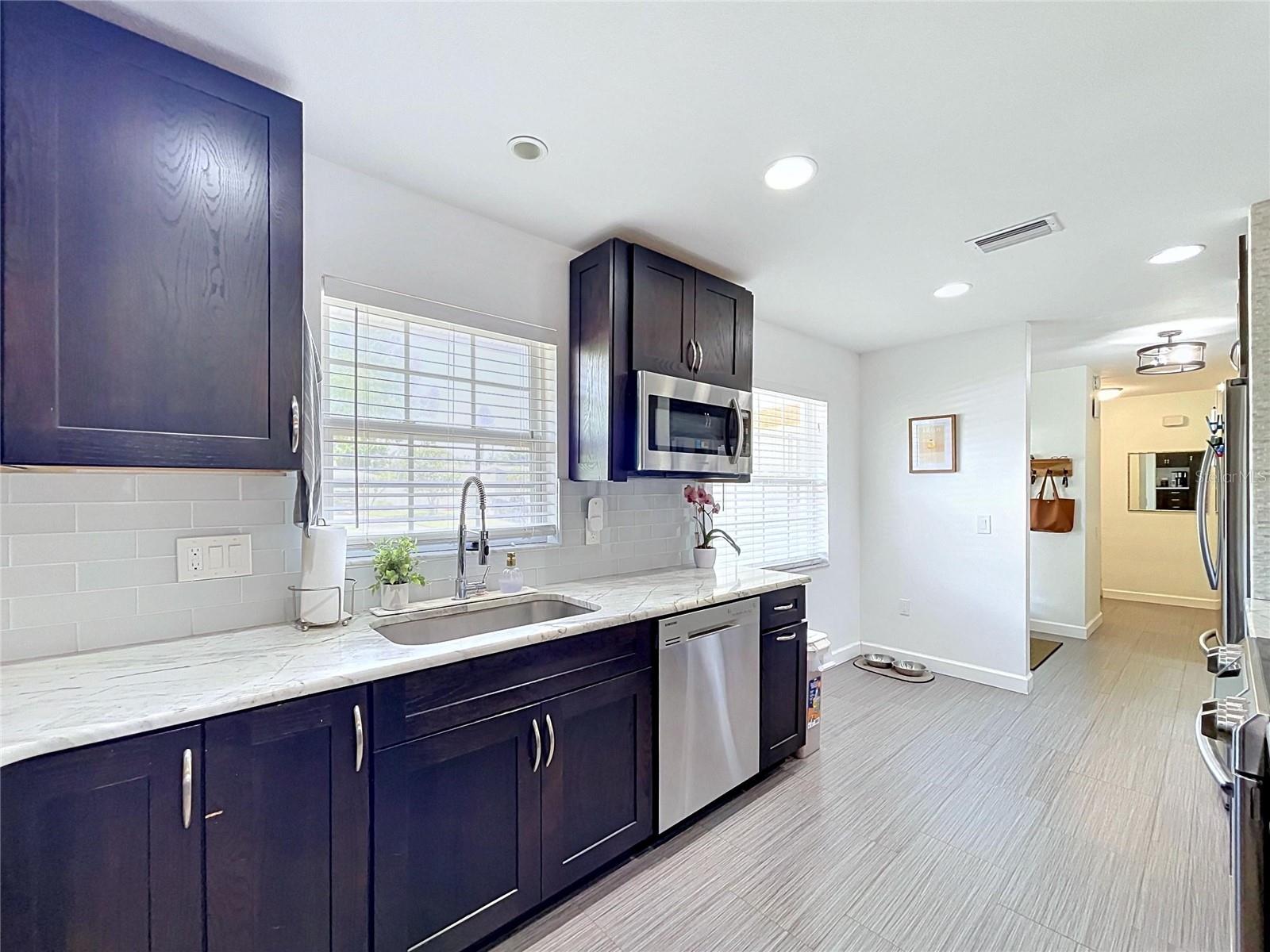 RIDGEWOOD GROVES - Residential