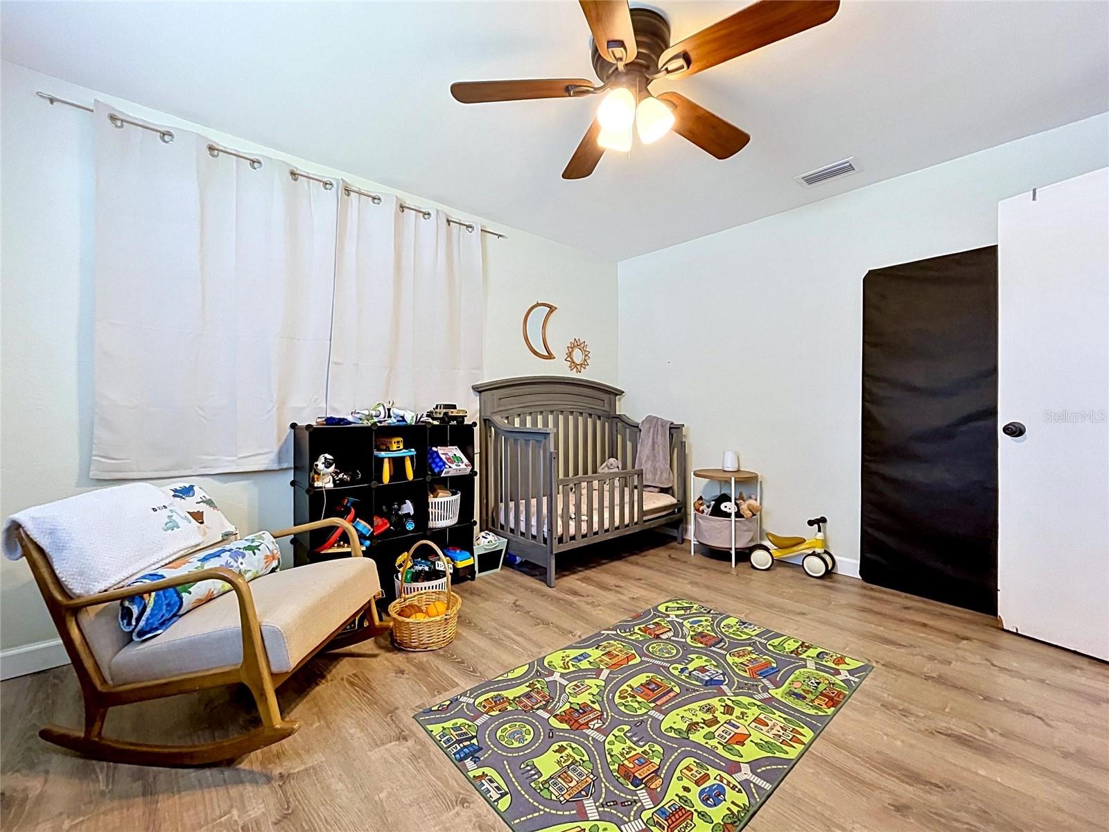 RIDGEWOOD GROVES - Residential