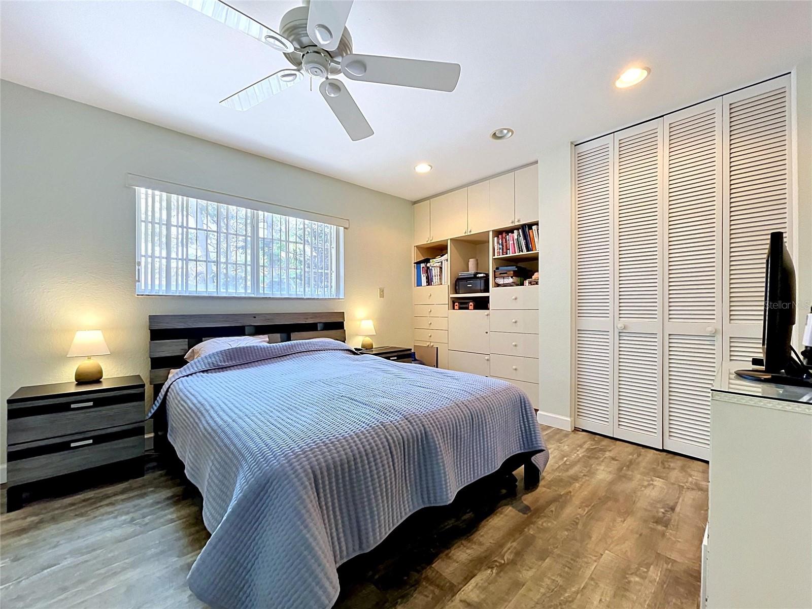 RIDGEWOOD GROVES - Residential