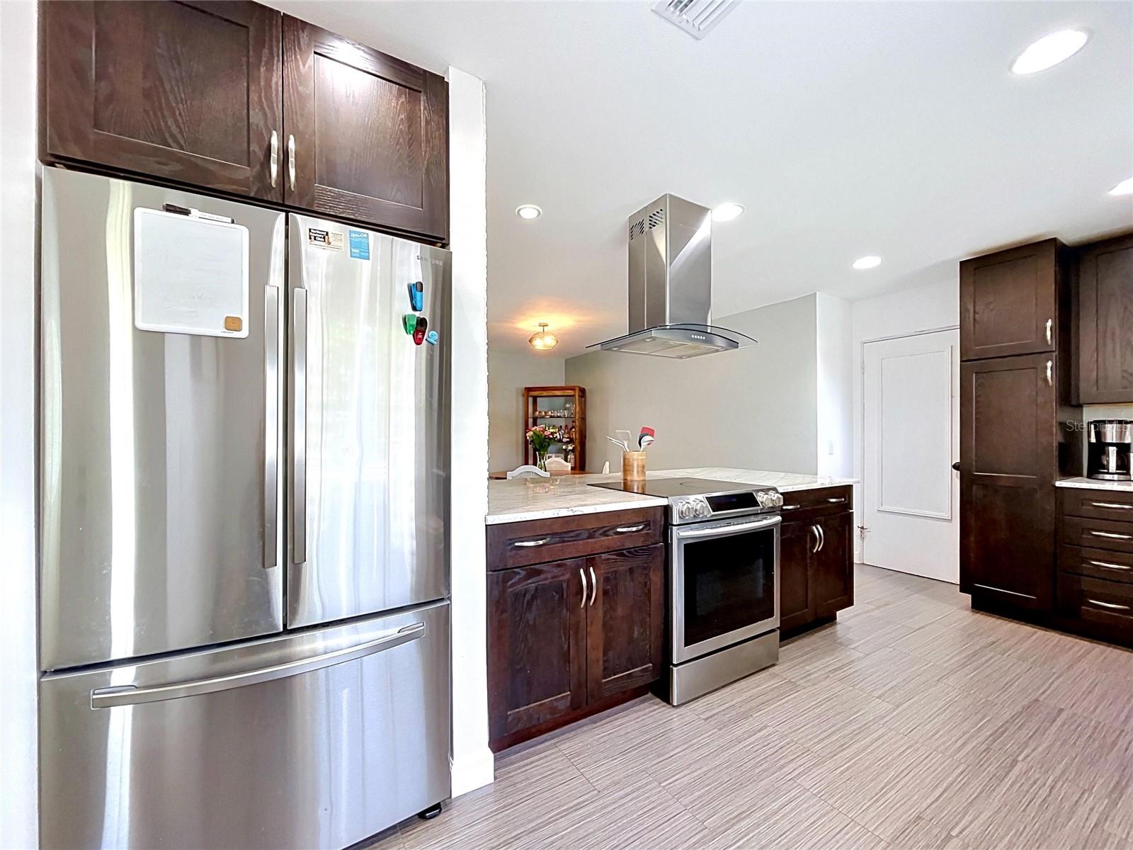 RIDGEWOOD GROVES - Residential