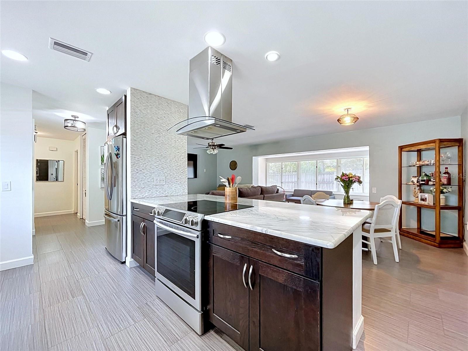 RIDGEWOOD GROVES - Residential