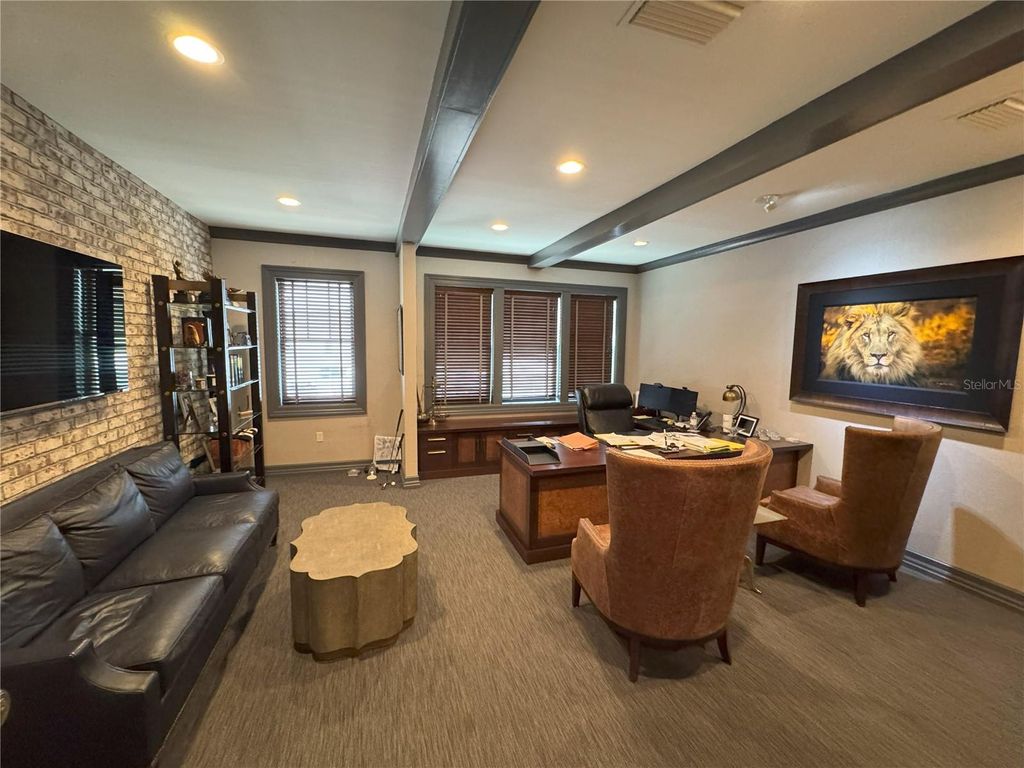 Photo of 2011 W Cleveland Street, Tampa, FL 33606 (MLS # TB8391144)