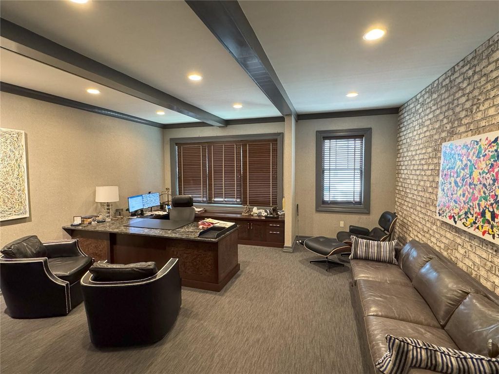 Photo of 2011 W Cleveland Street, Tampa, FL 33606 (MLS # TB8391144)