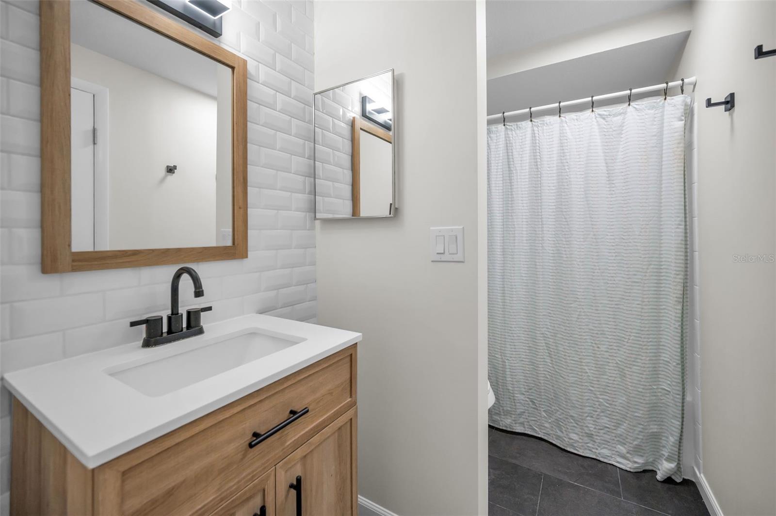 HILLSIDE UNIT 07 - Residential