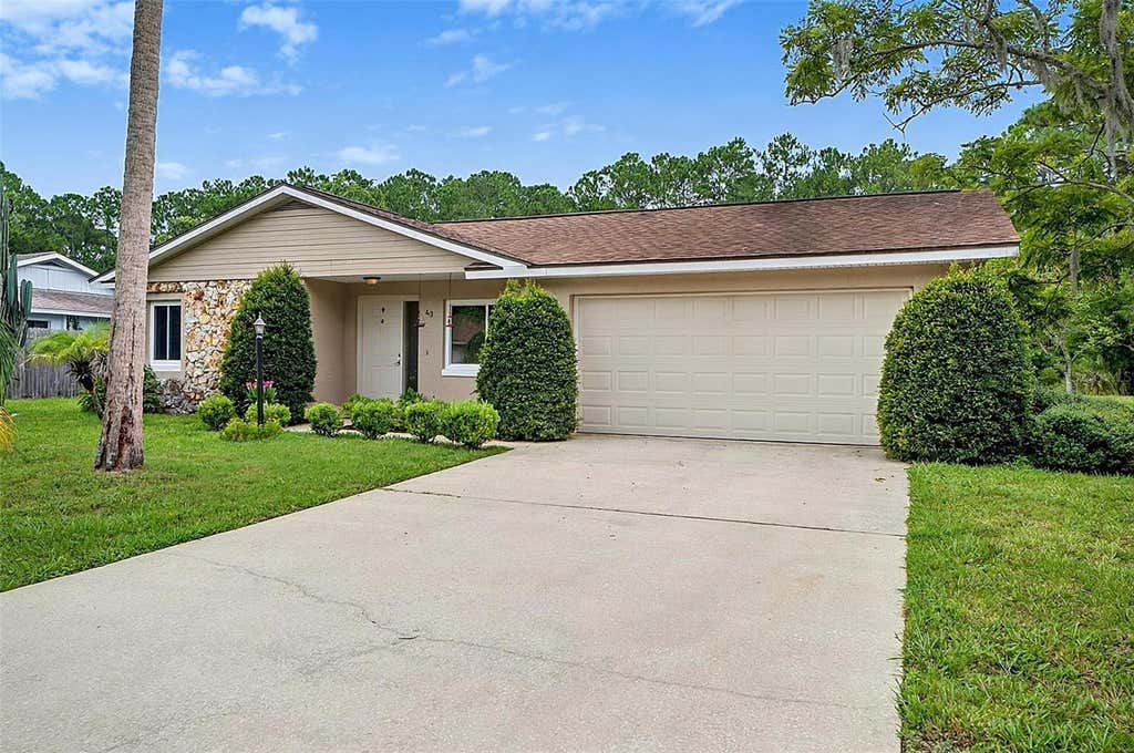 Photo of 43 Bay Spring Place, Palm Coast, FL 32137 (MLS # FC320517)