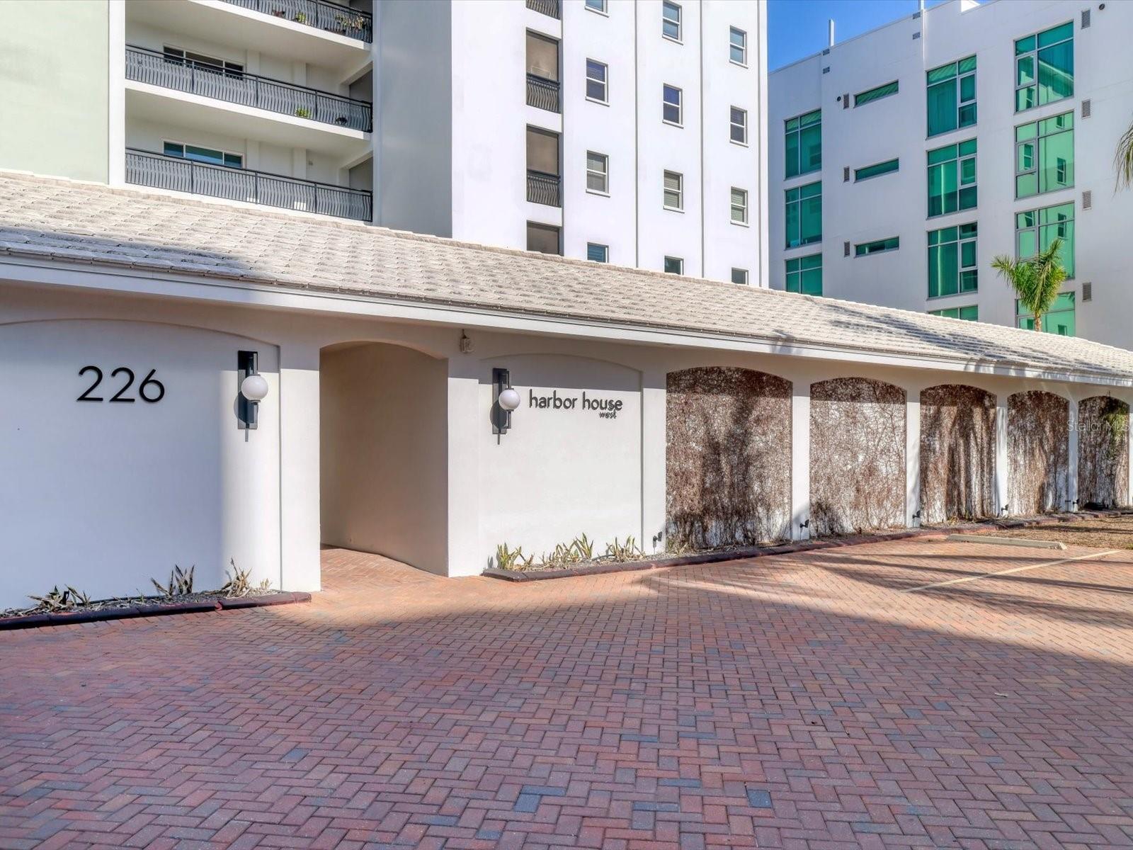 HARBOR HOUSE WEST - Residential Lease