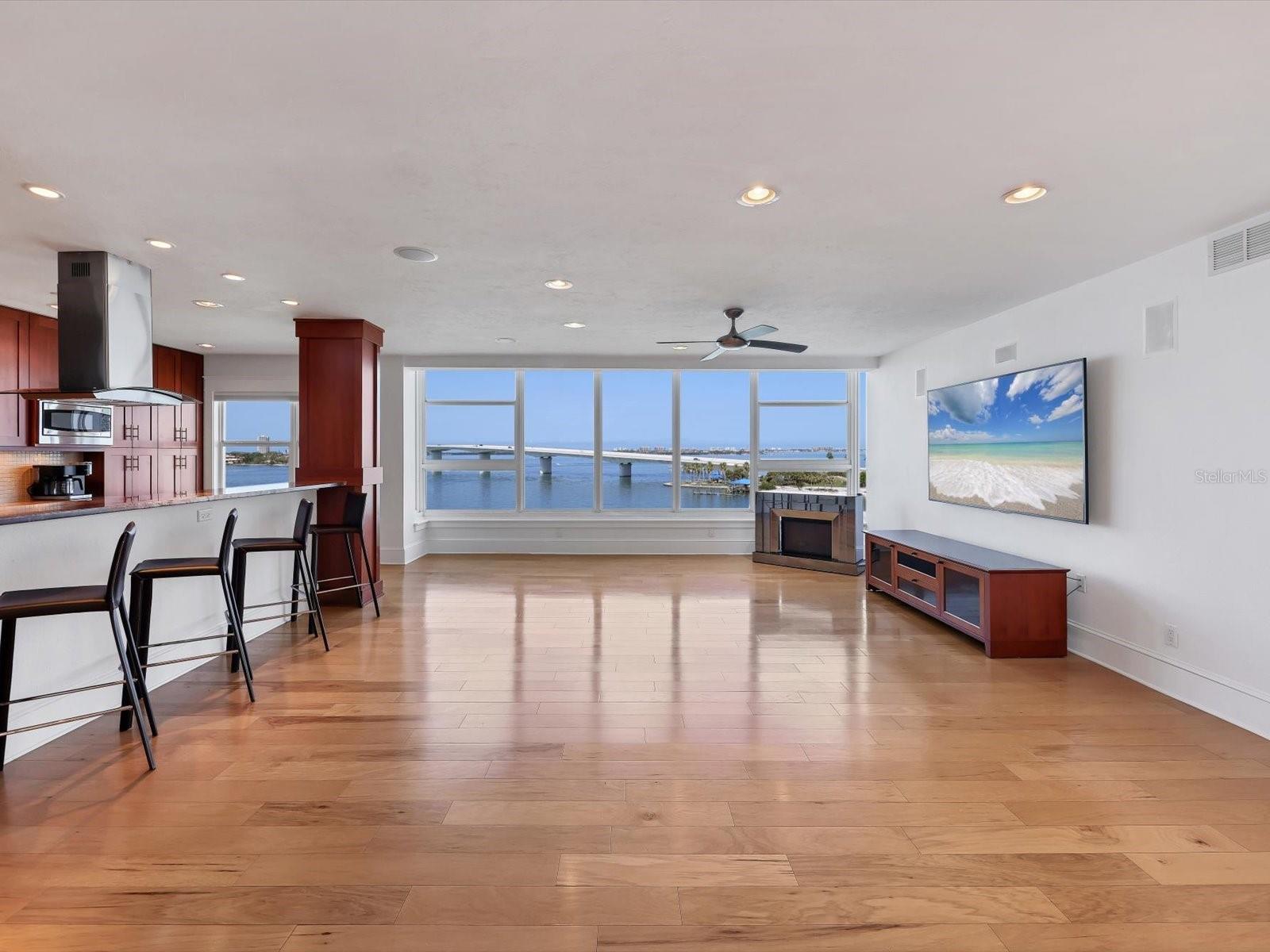 HARBOR HOUSE WEST - Residential Lease