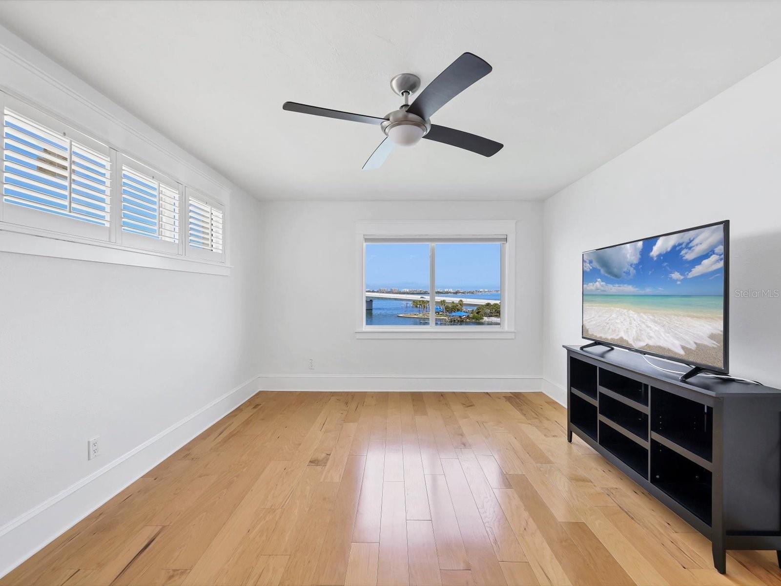 HARBOR HOUSE WEST - Residential Lease