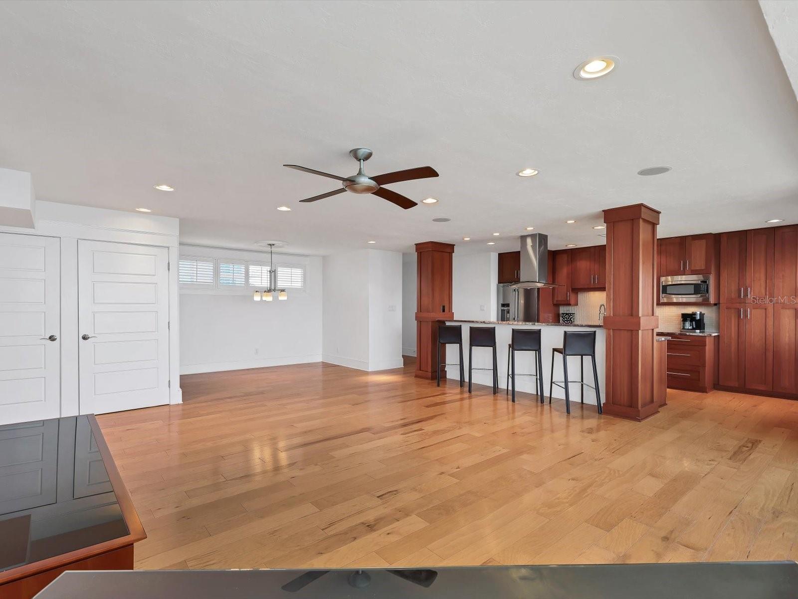 HARBOR HOUSE WEST - Residential Lease