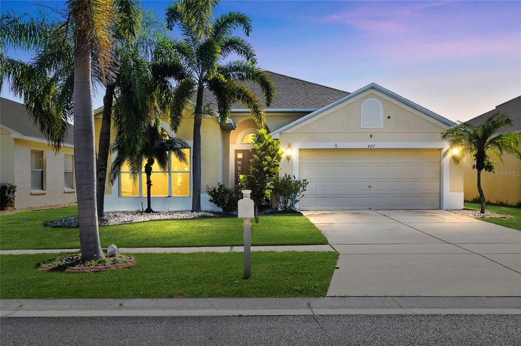 Photo of 427 Stone Briar Drive, Ruskin, FL 33570 (MLS # C7515128)
