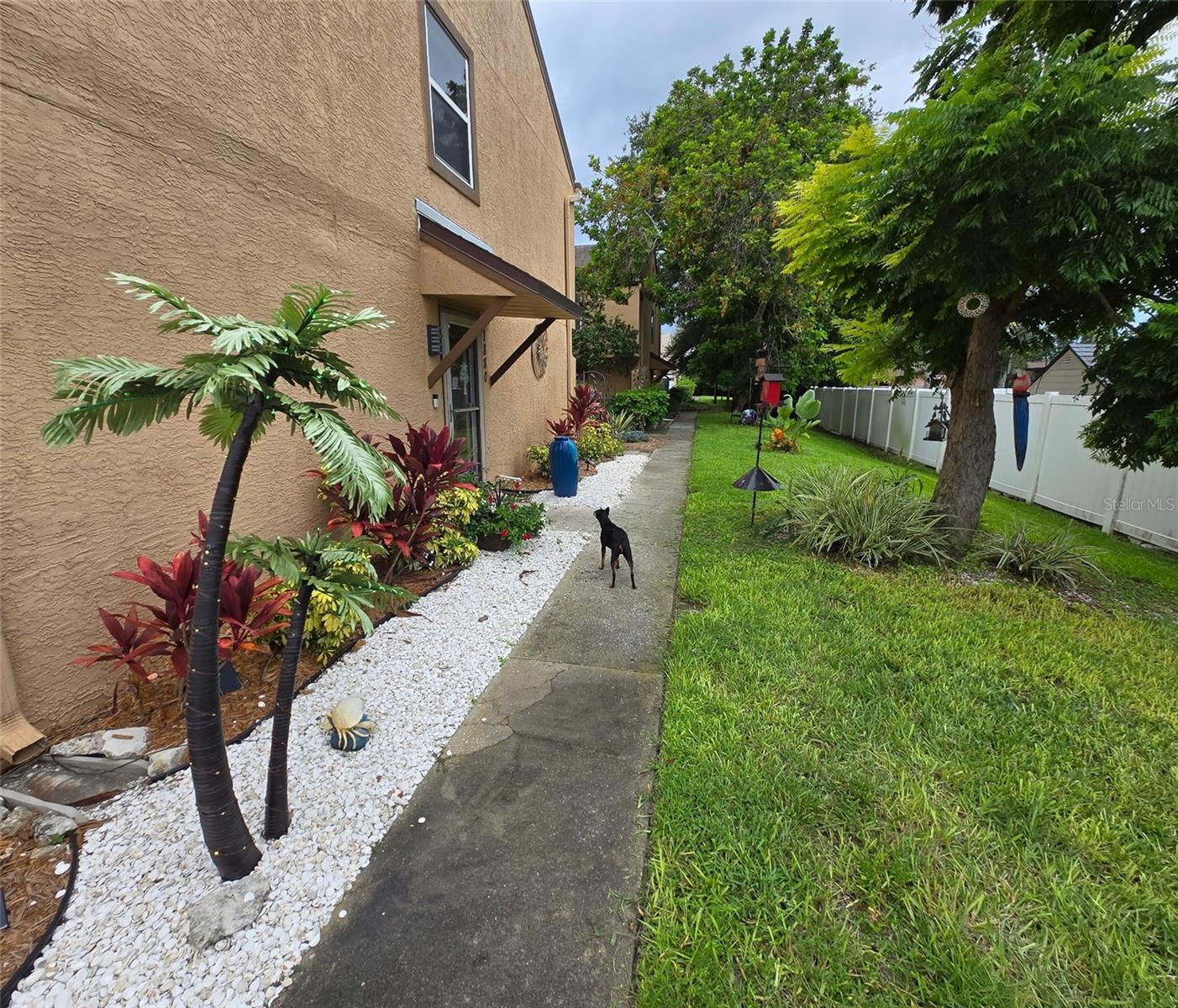 1880 CLEARBROOKE DRIVE