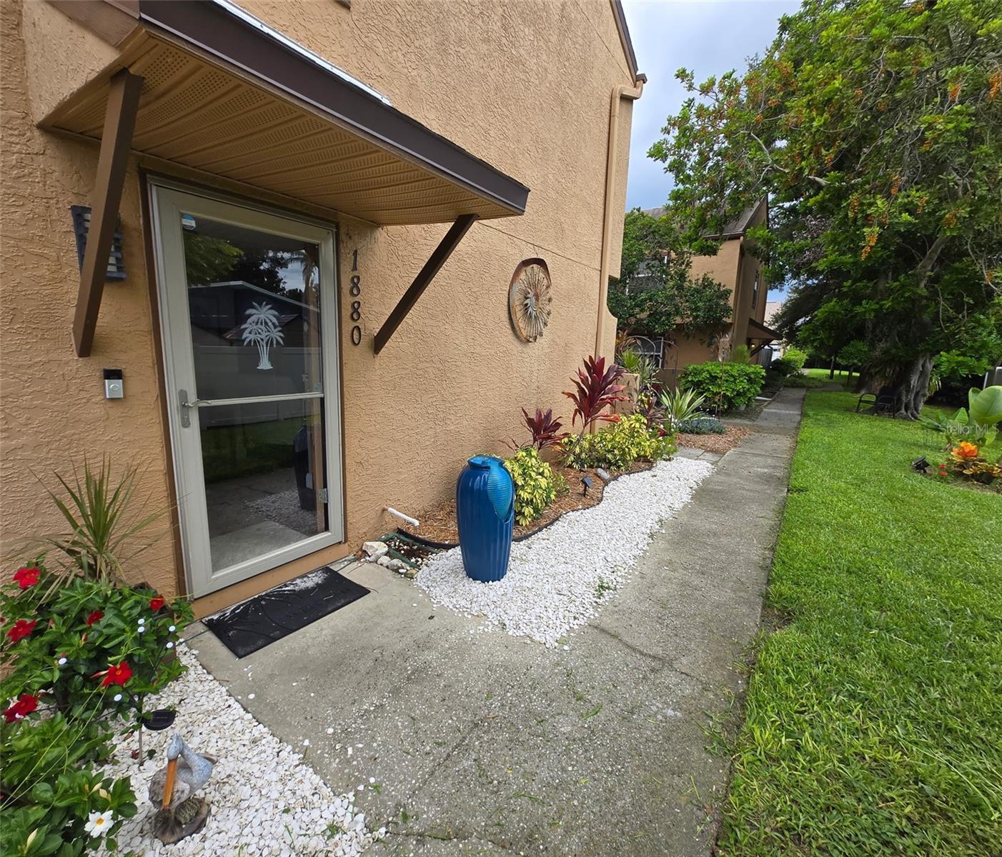 1880 CLEARBROOKE DRIVE