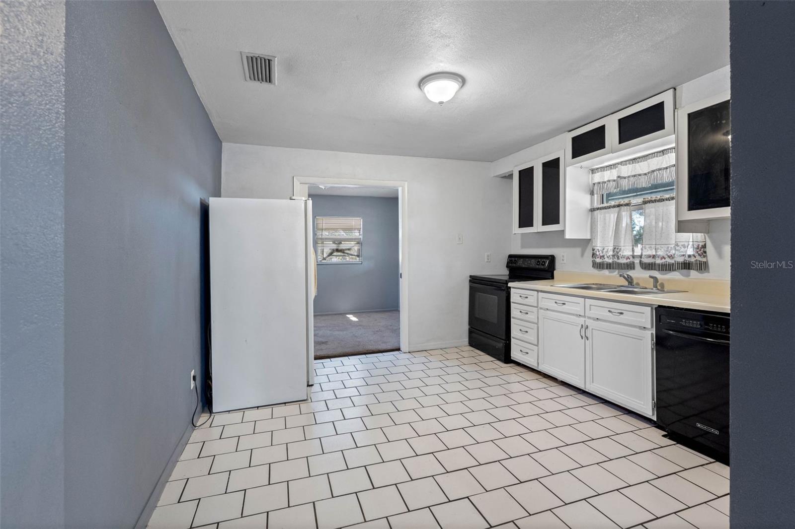 PALM HARBOR ESTATES - Residential