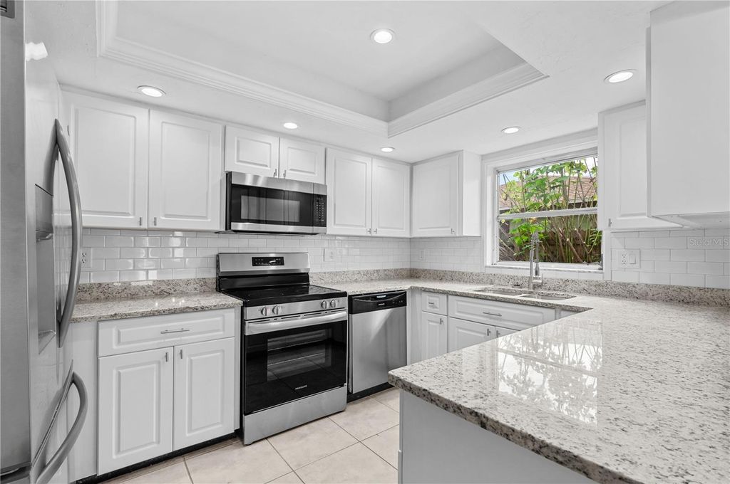 Photo of 1097 Willis Avenue, Sarasota, FL 34232 (MLS # C7516370)