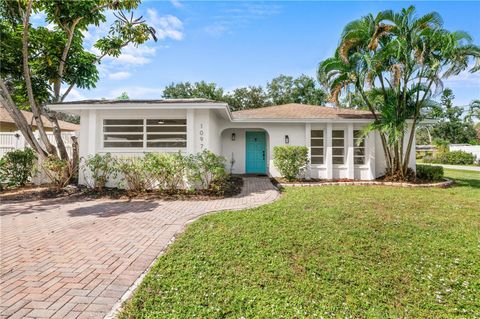 Photo of 1097 Willis Avenue, Sarasota, FL 34232 (MLS # C7516370)