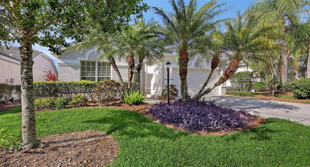 Photo of 6716 Spring Moss Place, Lakewood Ranch, FL 34202 (MLS # A4690242)