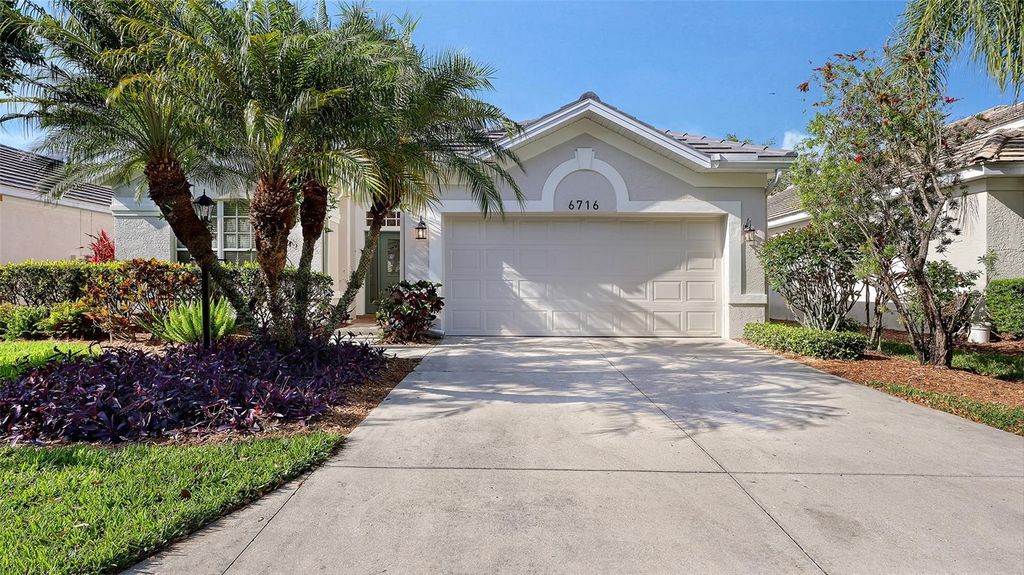 Photo of 6716 Spring Moss Place, Lakewood Ranch, FL 34202 (MLS # A4690242)