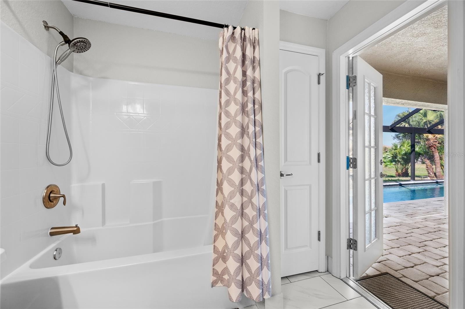 ROTONDA WEST WHITE MARSH - Residential