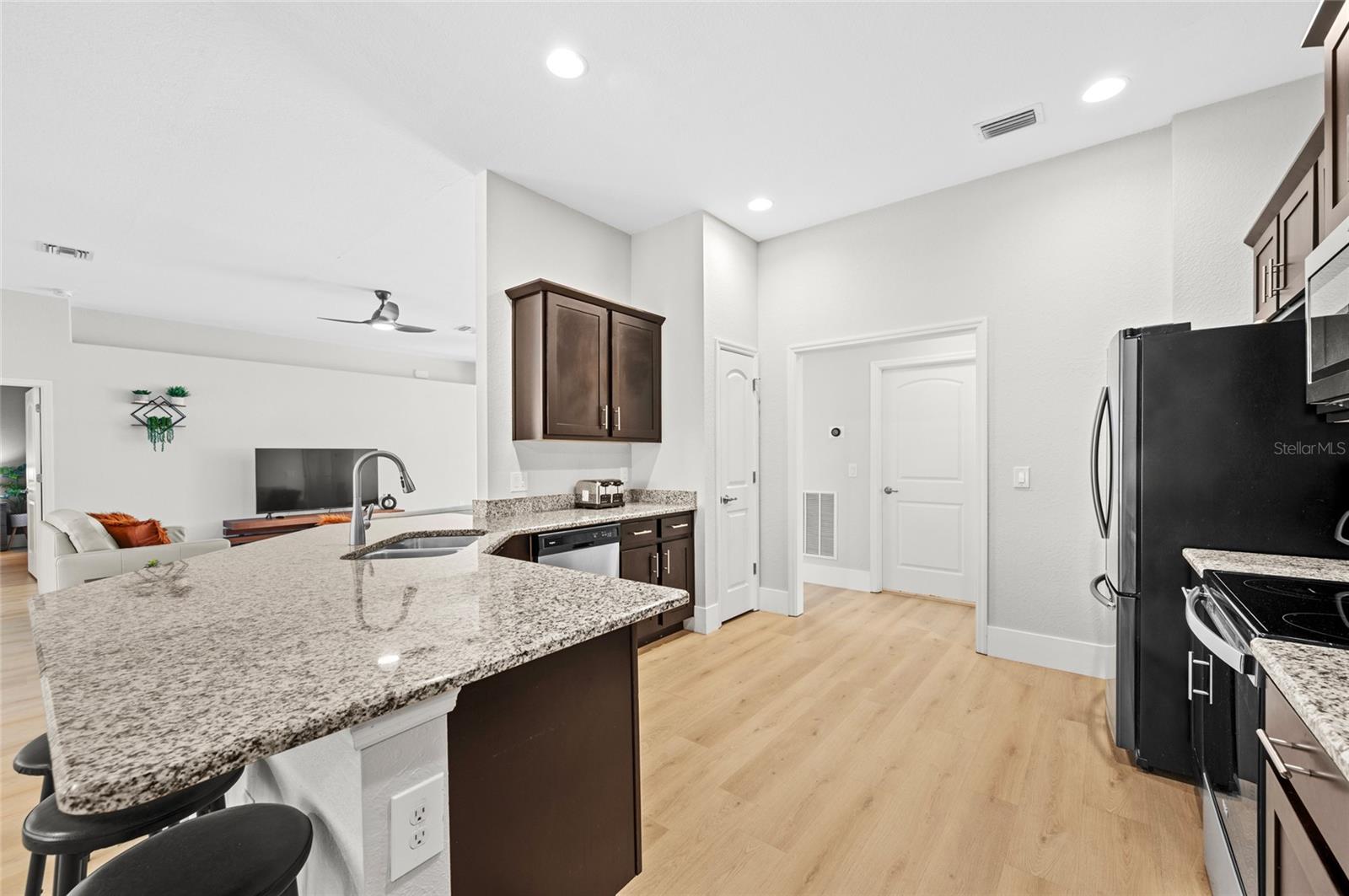 ROTONDA WEST WHITE MARSH - Residential