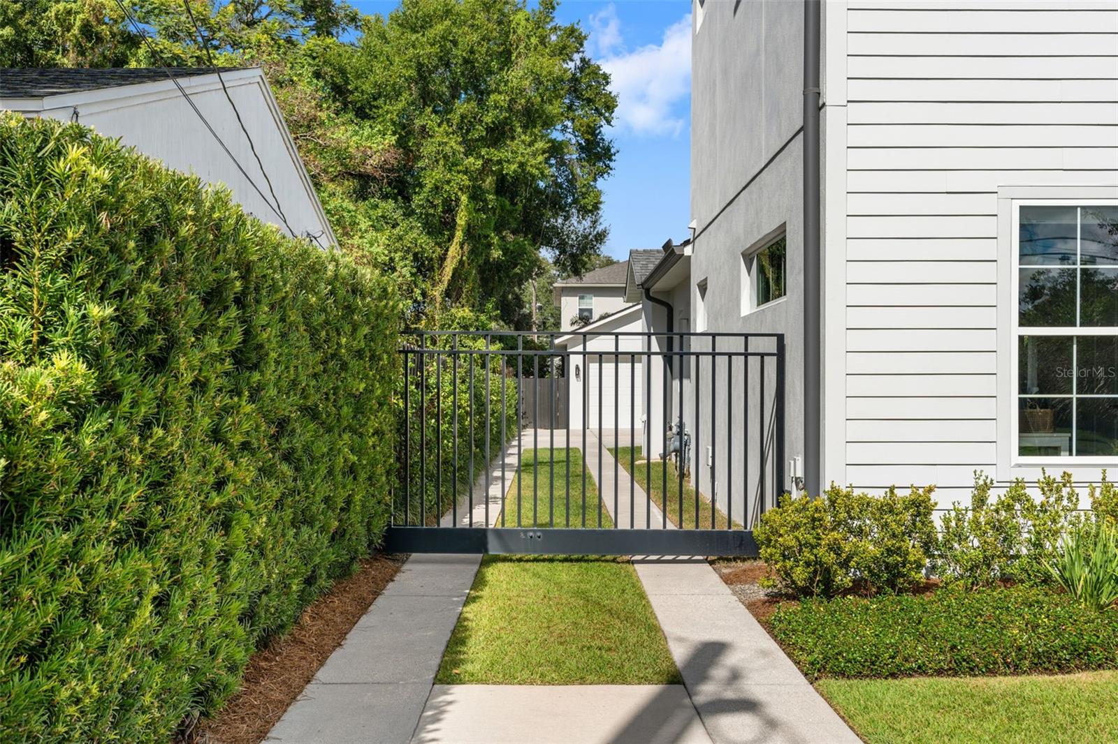 721 GOLFVIEW STREET