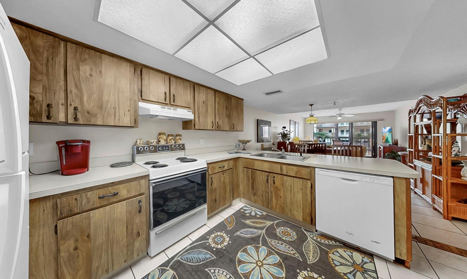 MADEIRA PLACE CONDO - Residential
