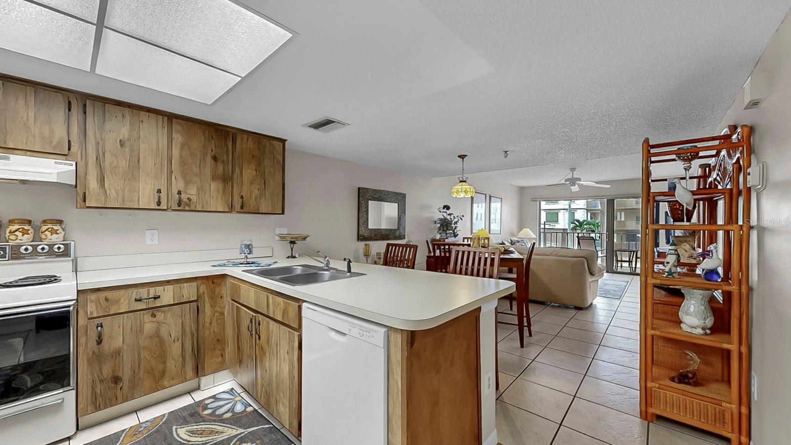 MADEIRA PLACE CONDO - Residential