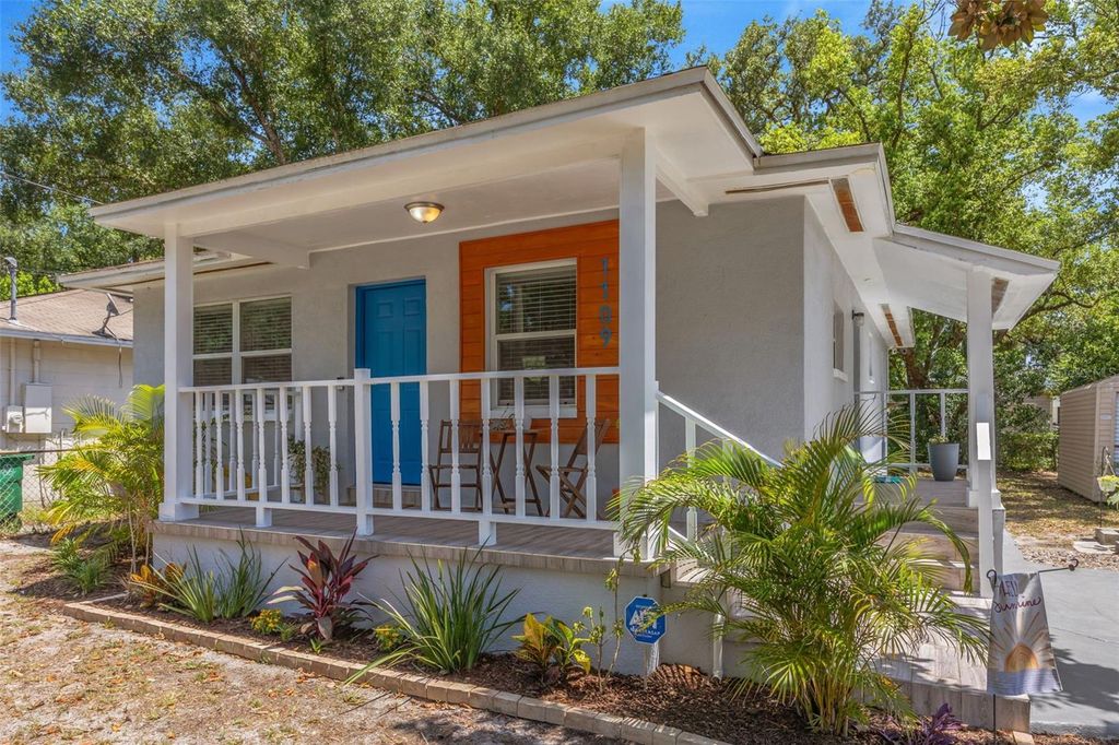 Photo of 1109 E New Orleans Avenue, Tampa, FL 33603 (MLS # TB8521050)
