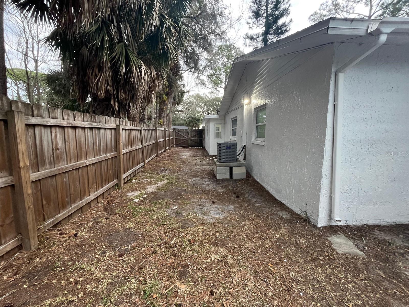 GULF COAST ESTATES - Residential Income