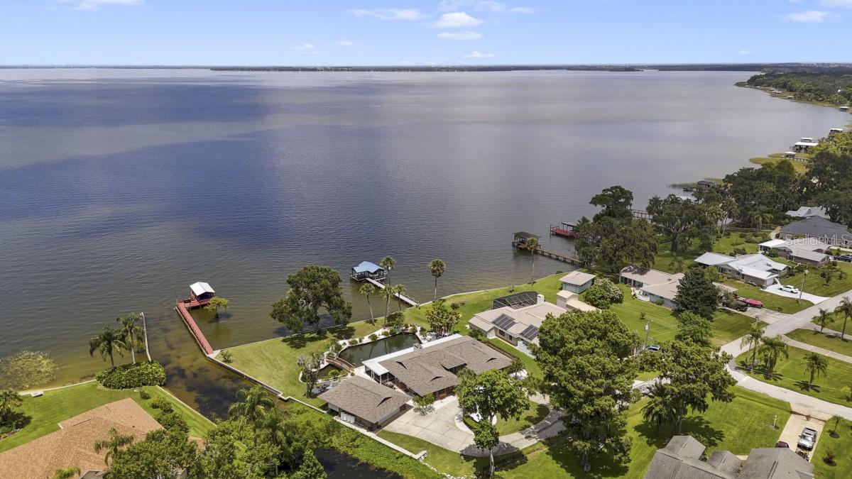 8035 LAKESIDE DRIVE