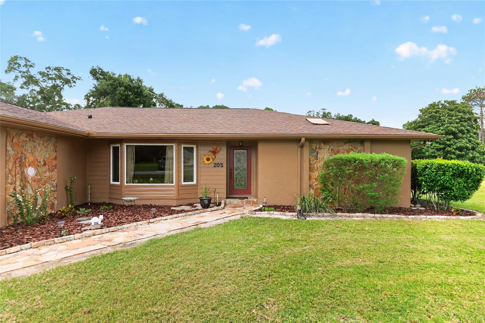 205 E FALCONRY COURT